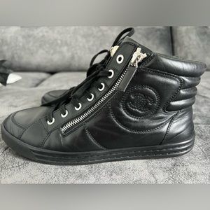 CHANEL Black Leather Sneakers with Pearl Accent Size 39.5